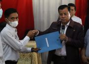 Plt Bupati Riau Serahkan SK kepada 164 CPNS